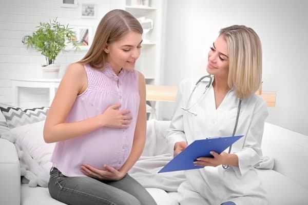 High-Risk Pregnancy: How an OBG Helps You Stay Safe and Monitored